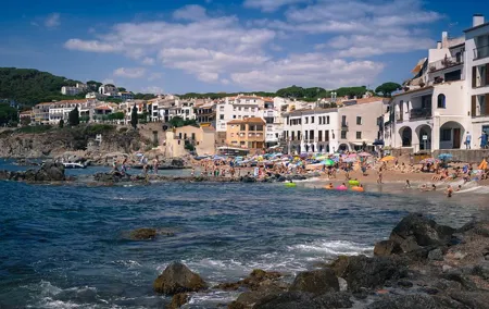 Girona & Costa Brava Small Group Tour From Barcelona with Paella!