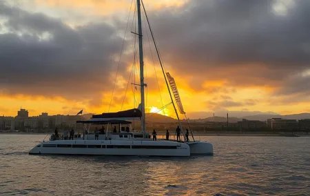 Barcelona: Sunset from the Sea with Music and Drinks