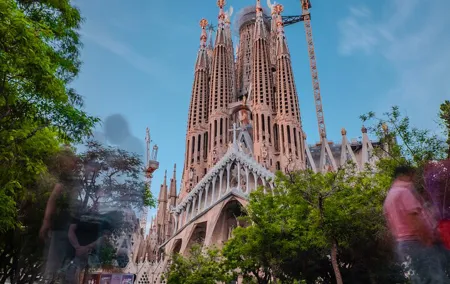 Photo Walking Tour Sagrada Familia and Gaudí in Barcelona
