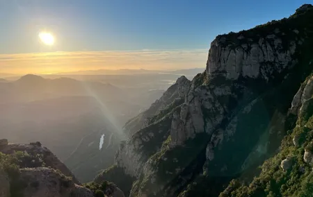 Montserrat Early Small Group Tour with Hiking and Cable Car