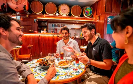 Tapas and Wine with Flamenco Show in Barcelona's Old Town
