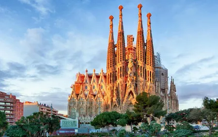 Sagrada Familia Private Guided Tour with Skip the Line Tickets