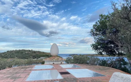 Dali Museum, Figueres & Cadaques Private Tour with Hotel pick-up
