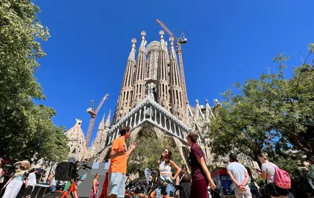 Barcelona Highlights Bike/eBike Tour with a Local Guide