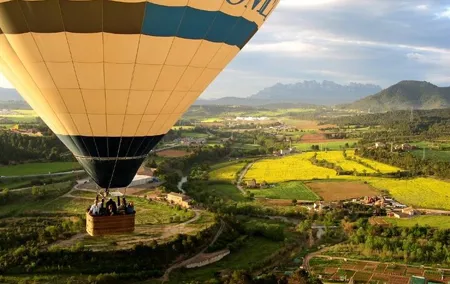 Hot Air Ballooning and Sailing Adventure Tour from Barcelona