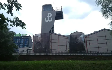 Warsaw Uprising Museum + Polish Vodka Museum: SMALL GROUP /inc. Pick-up/