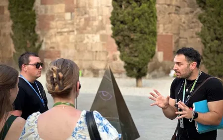 1.5h Private Old Town Tour optional Zoo/Aquarium Tickets