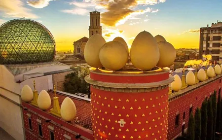 Dali Museum and Costa Brava Small Group Tour