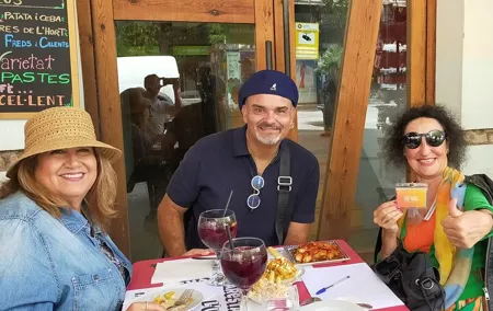 Barcelona Art and Tapas Small Group Walking Tour with Picasso Museum