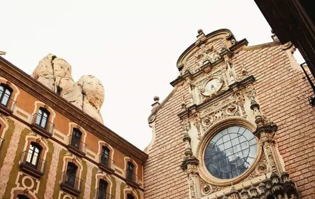 Montserrat Tour with Medieval Winery Tapas Lunch from Barcelona