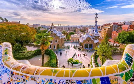 Max 6 People Full-Day Tour Barcelona, Sagrada Familia, Parc Guell
