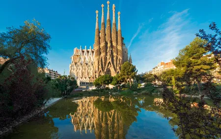 Barcelona Sagrada Familia Reserved Access Tour