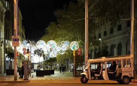 Christmas Lights Tour of Barcelona in Private Eco Tuk Tuk