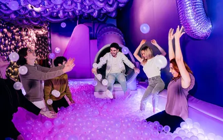 IKONO Barcelona: Immersive Experience