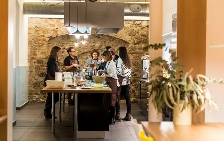 Market Gourmet Visit and Spanish Culinary Experience in Barcelona