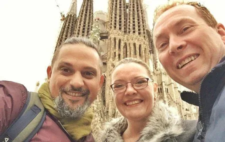 Food & Drink Tasting Private Tour & Sagrada Familia Skip the Line