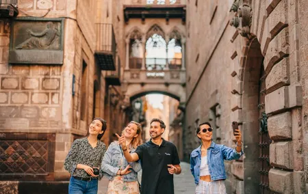 Barcelona Guided Walking City Tour with Cable Car and Boat Ride