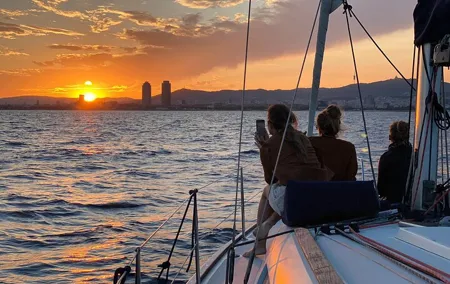 Barcelona Sunset Cruise with Open Bar of Cava and Snacks