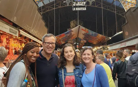 Taste of Barcelona: Boqueria Market, Tapas & History Tour