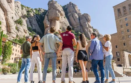 Explore Montserrat and La Sagrada Familia in one day