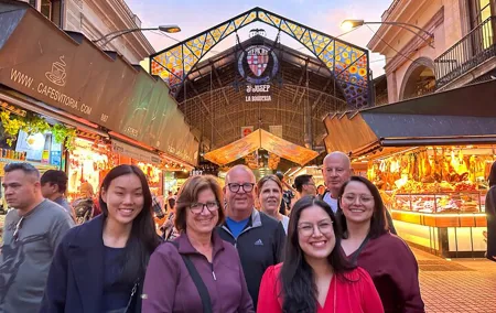 Barcelona Traditional Eateries Food Crawl and City Tour by Simona