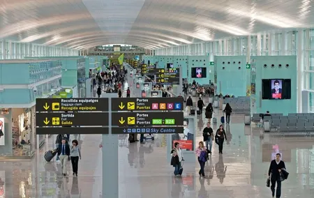 One-way Private Transfer From/To Barcelona Airport