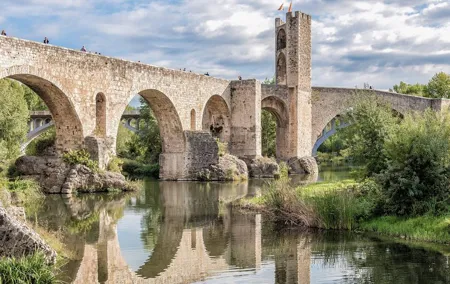 Besalu & 3 Medieval Towns Small Group Tour with Hotel Pick-Up