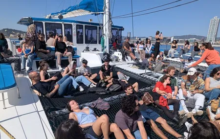 Discover Barcelona from the sea with welcome drink!