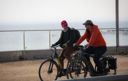 Barcelona E-bike Guided Tour, Cable Car and Sailing Experience