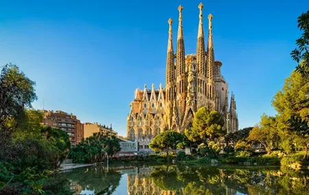 Barcelona Layover: Private & Customizable City Highlights Tour