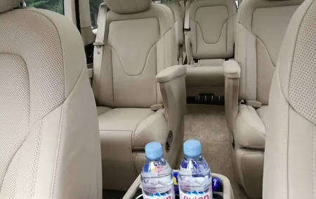 Josep Tarradellas Barcelona Airport Private Transfers, pick up