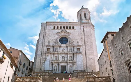 From Barcelona: Private Girona and Figueres with Dali Museum Tour