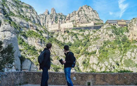 Montserrat 7-hour Private Tour from Barcelona with Lunch