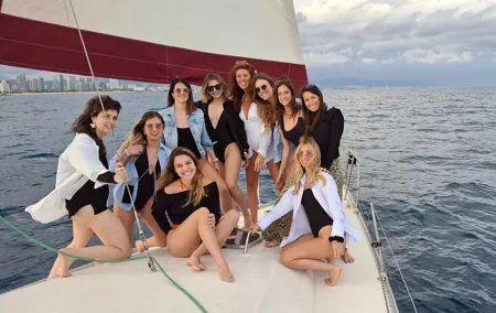 Private Sailing experience with open bar and snacks