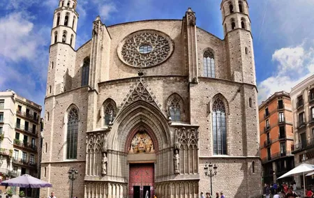 Picasso Museum & Private Walking Tour of Born or Gothic Quarter