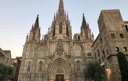 Gothic Quarter Private Tour with Sagrada Familia Skip the Line