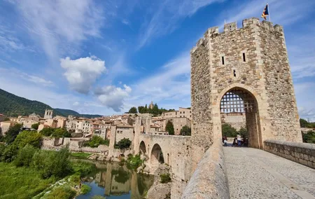 Three Medieval Gems & Local Lunch All Inclusive Private Tour