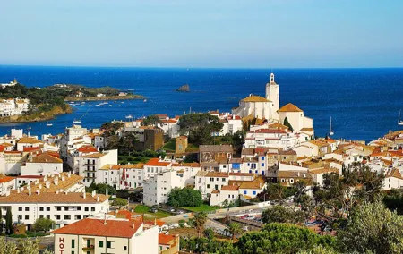 From Barcelona : Girona and Costa Brava Small Group Tour