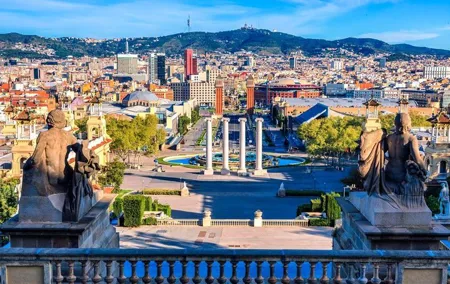 Private Customized Barcelona Tour by Mercedes VIP Bus and Personal Expert Guide