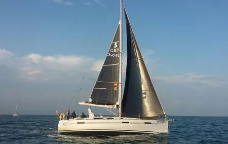 Wonderful 2 Hour Sailing trip including open bar and Pinchos