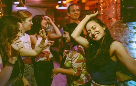 Private Barcelona Nightlife & Hidden History Tour with Drinks