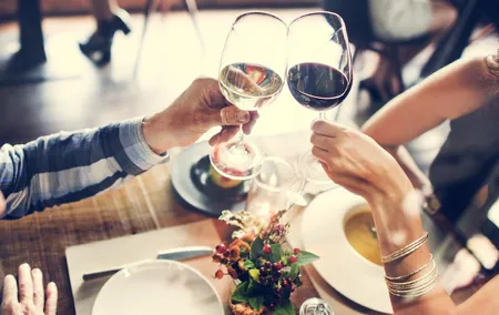 Private Barcelona Walking Tour & Wine Tasting + Tapas Dinner