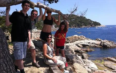 Costa Brava Coast Hike and Snorkel from Barcelona with Lunch