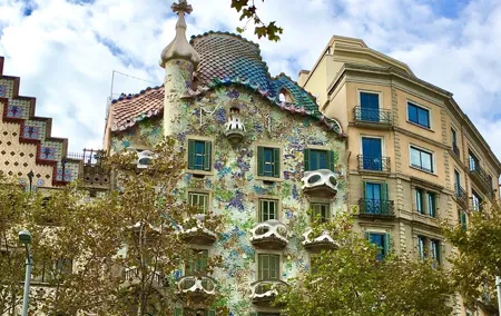 Lunchtime Tapas Tour in the Eixample with The Barcelona Taste