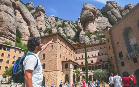 Private Montserrat and Gaudi's Crypt with Hotel Pickup