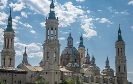 Private Customized Tour from Barcelona to Zaragoza with Guide and Transportation