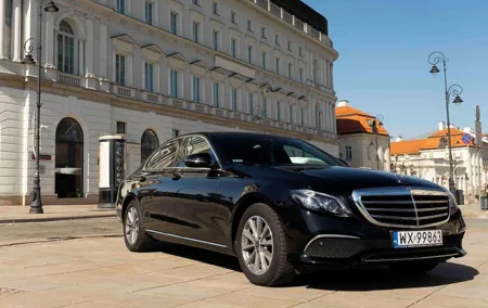 Luxury transport from Warsaw to Cracow by private car