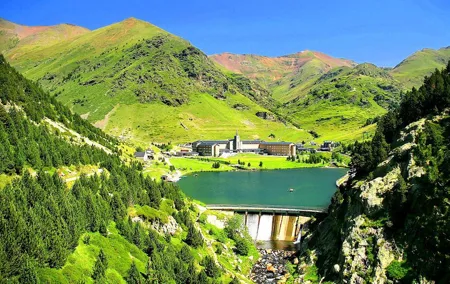 Pyrenees Private Tour from Barcelona with Easy Hike & Cogwheel Train