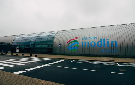 Private Round-Trip transfer from Warszawa-Modlin airport to hotel in Warszawa