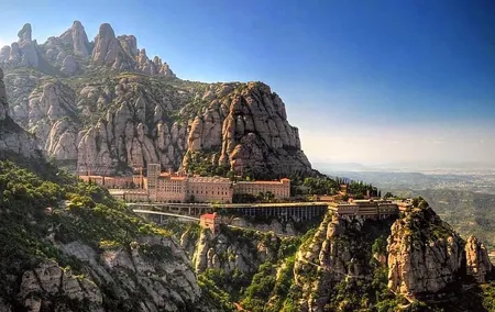 Montserrat Small Group Tour & Sailing Experience from Barcelona